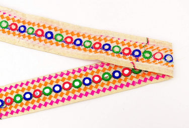 Beige Multicoloured Indian Mirror Trim, Kutch Embroidered Navratri Garba Dress Trim Bridal Lace, Indian Sari Border 38 mm Wide Trim Per Yard
